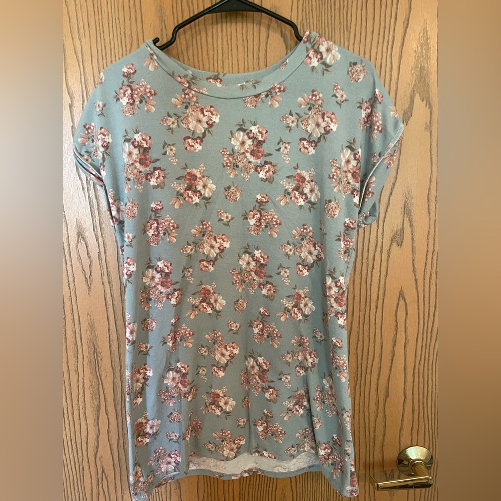 Blue flower boutique shirt